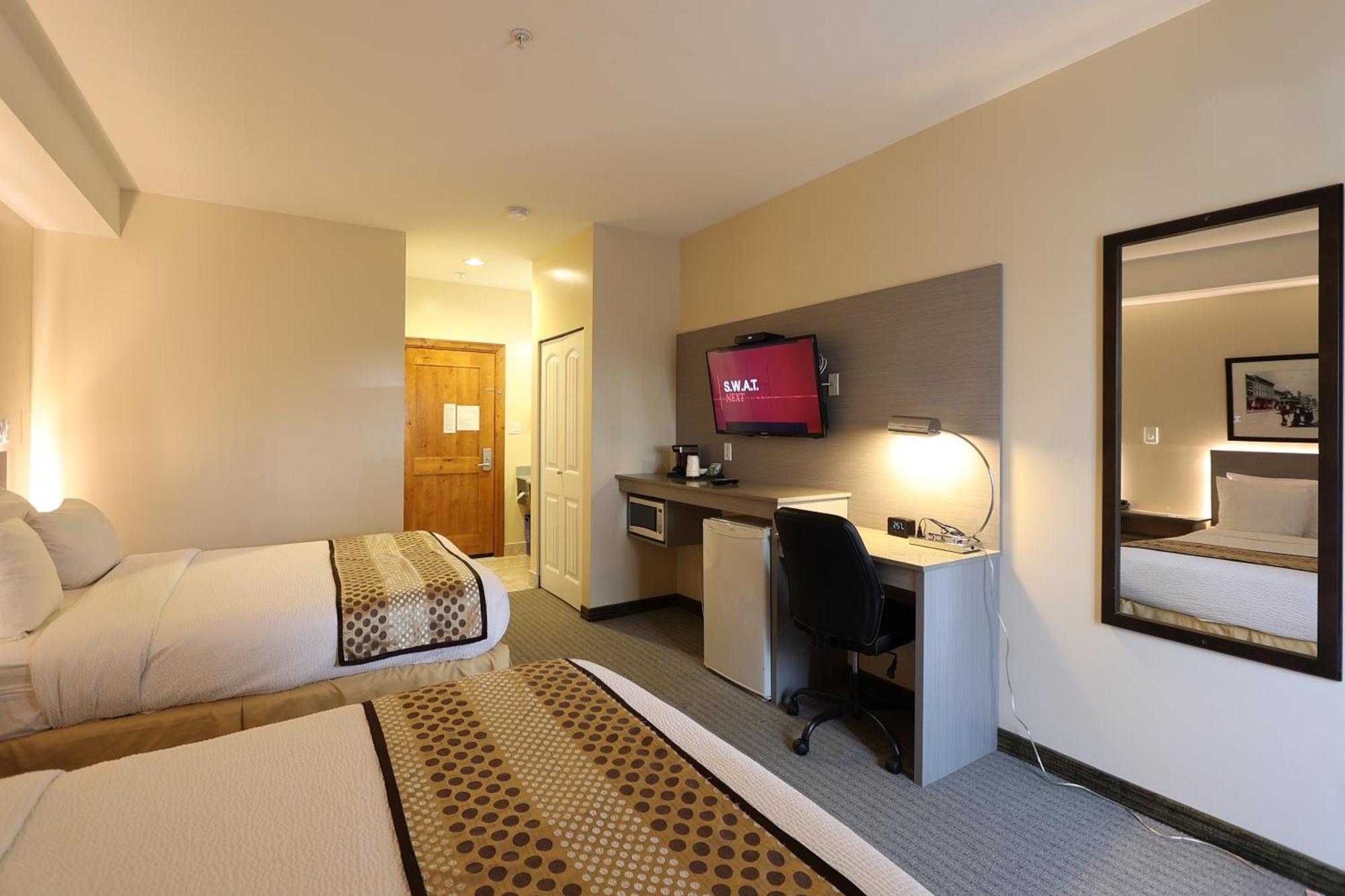 Days Inn By Wyndham Surrey Exteriör bild